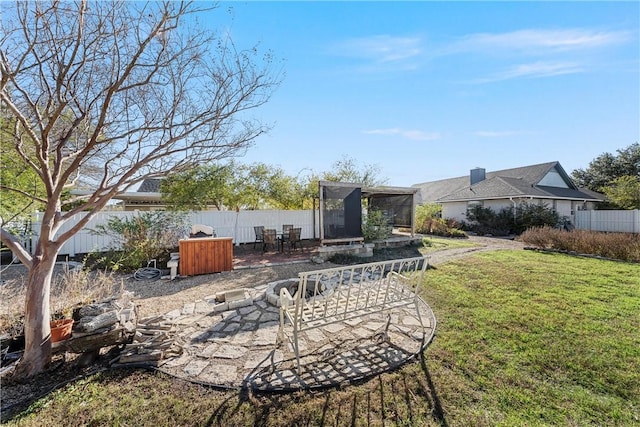 view of yard featuring a patio area