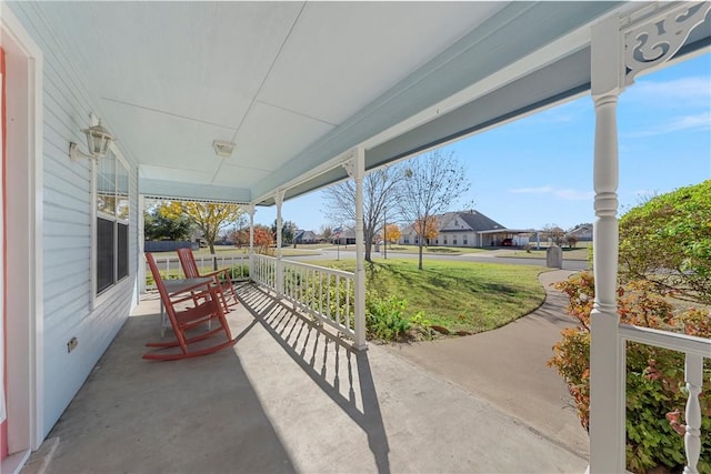 view of patio / terrace with covered porch