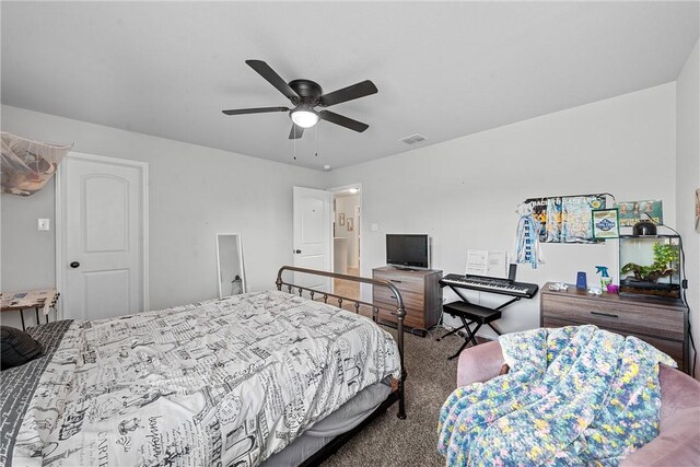 bedroom featuring carpet and ceiling fan