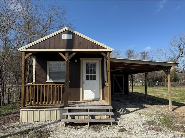 view of front of property