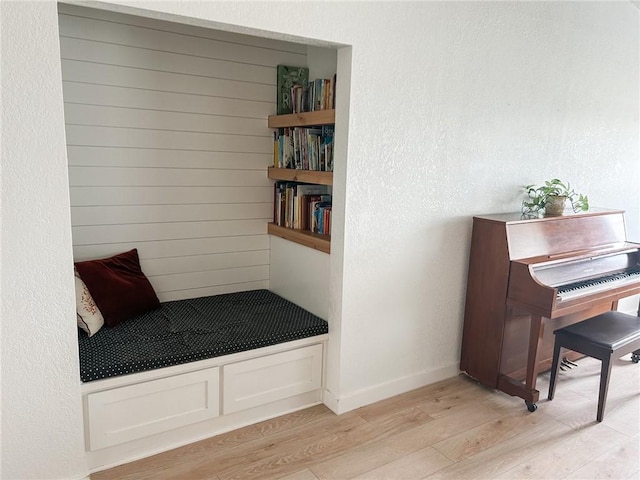 living area featuring light wood-type flooring