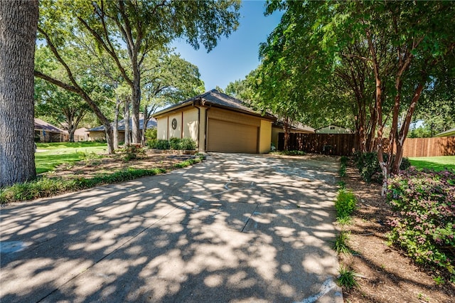 view of front facade featuring a garage