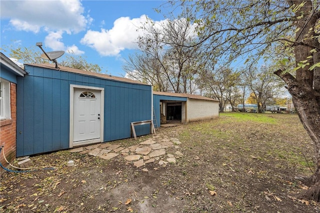 view of outbuilding