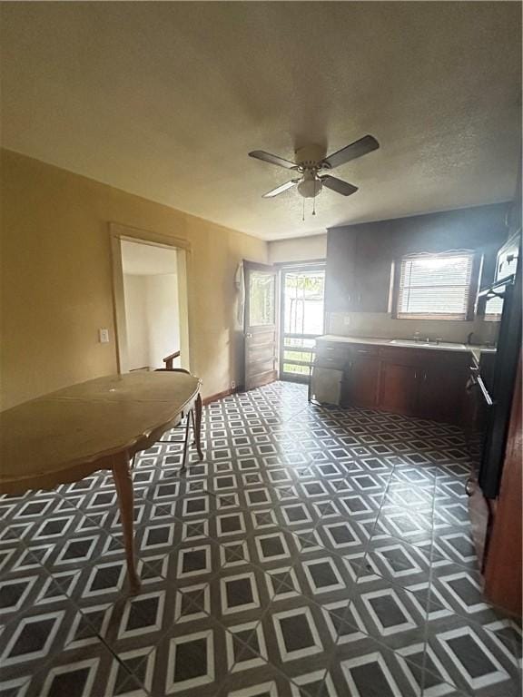 kitchen with ceiling fan