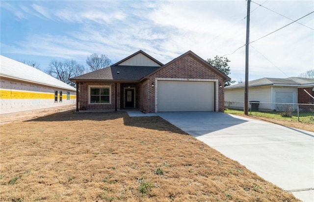 view of front facade with a garage