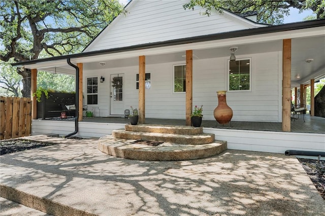 view of front facade with covered porch