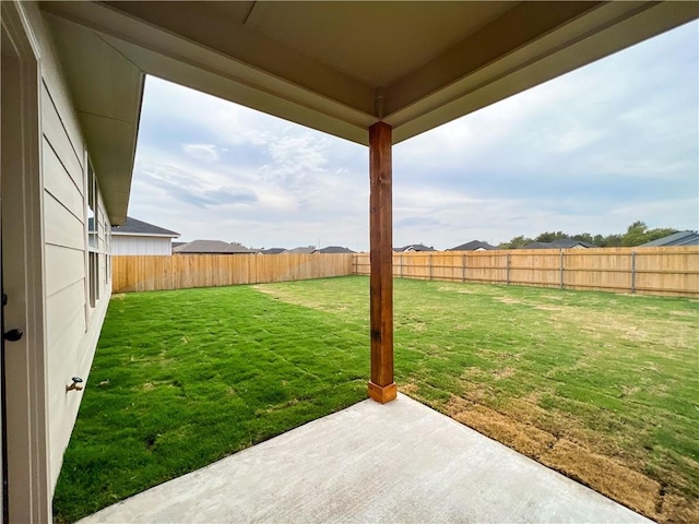 view of yard with a patio