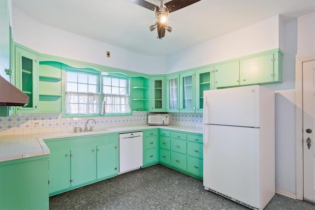 kitchen featuring a ceiling fan, open shelves, a sink, backsplash, and white appliances