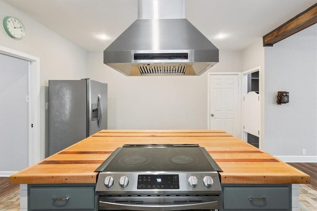 kitchen featuring stainless steel appliances, light hardwood / wood-style flooring, gray cabinets, and island range hood