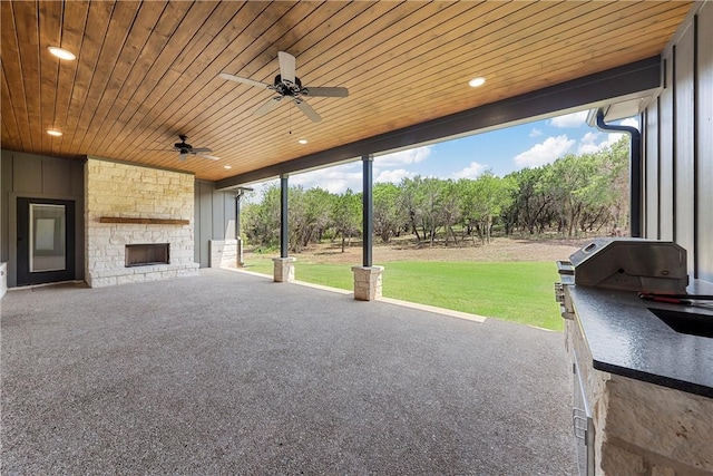 view of patio / terrace with ceiling fan