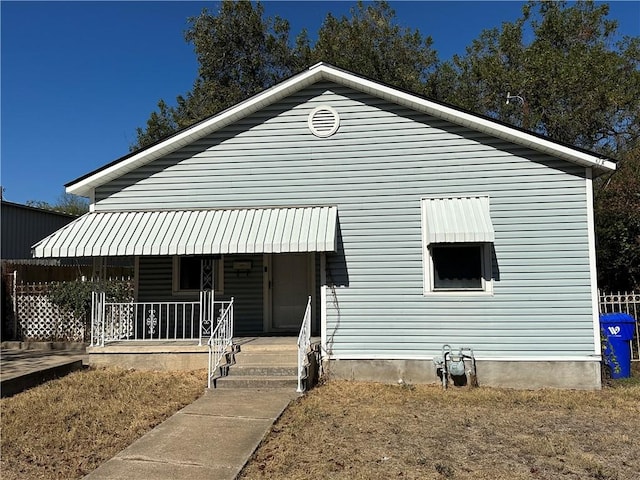 view of front of house featuring covered porch