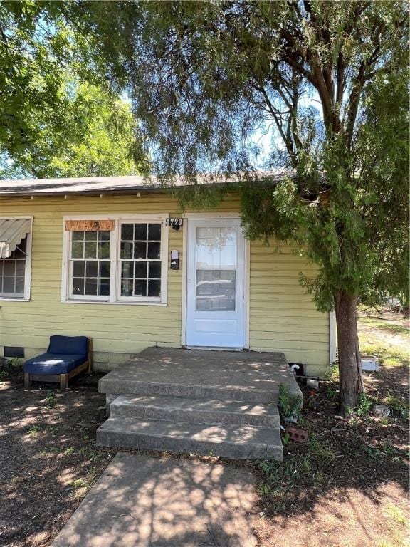 view of doorway to property