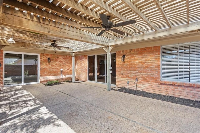 view of patio featuring a pergola and ceiling fan