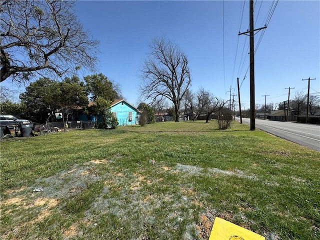 Listing photo 3 for 2524 Burnett Ave, Waco TX 76706