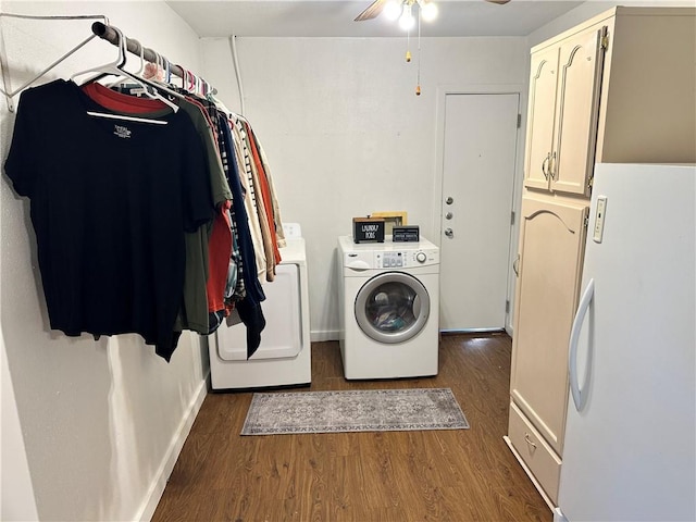 clothes washing area featuring washer and dryer, ceiling fan, cabinets, and dark hardwood / wood-style floors