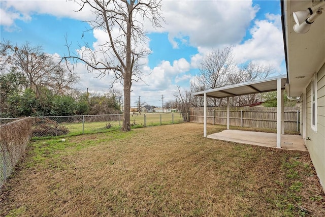 view of yard with a patio