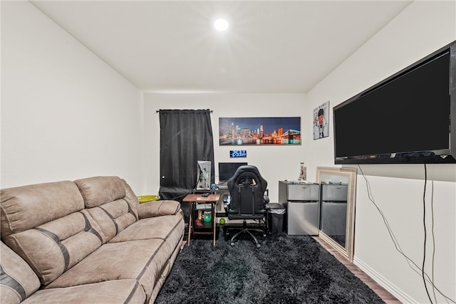 living area featuring recessed lighting