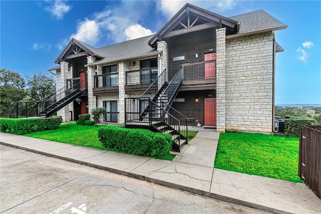 view of front of home with a front yard