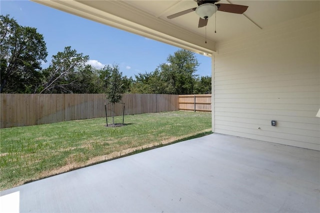 view of patio with ceiling fan