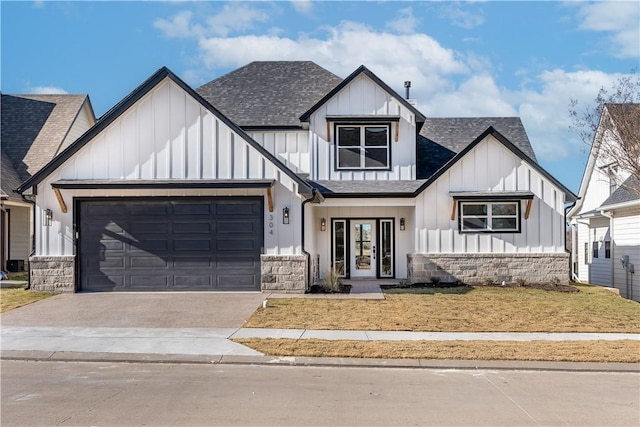 view of front facade with a garage