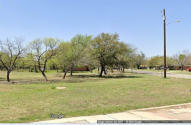 Listing photo 2 for 8508 China Spring Rd, Waco TX 76708