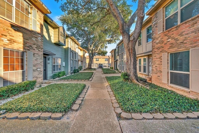 surrounding community featuring a residential view