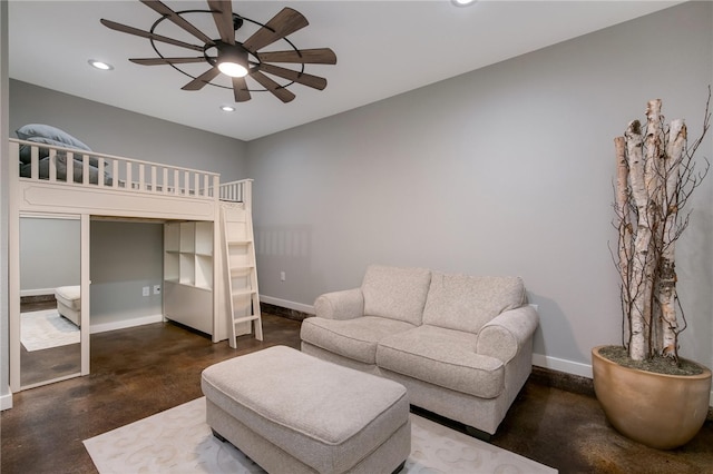 bedroom with ceiling fan