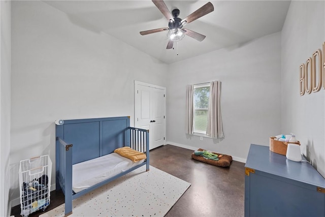 bedroom with ceiling fan