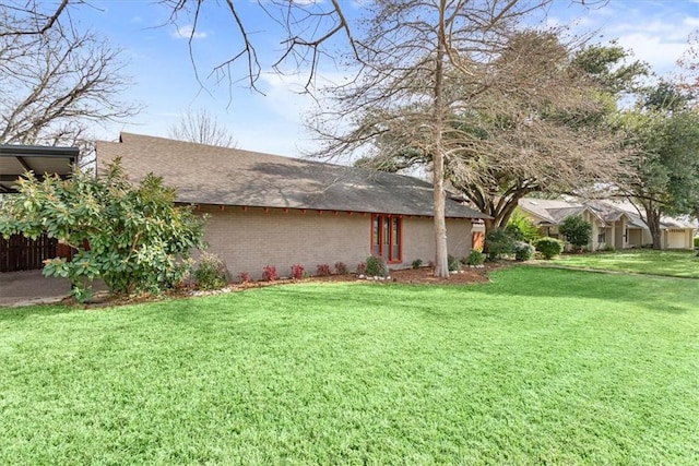 exterior space featuring a lawn