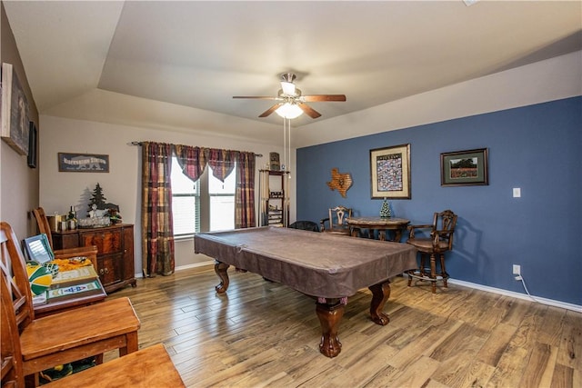 playroom with ceiling fan, light hardwood / wood-style floors, and billiards