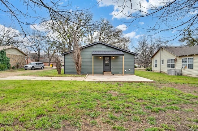 exterior space featuring a lawn