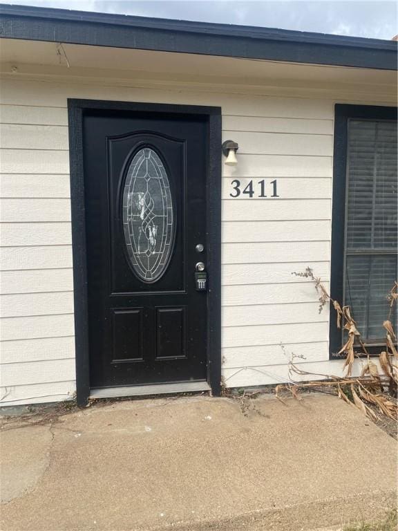 view of property entrance