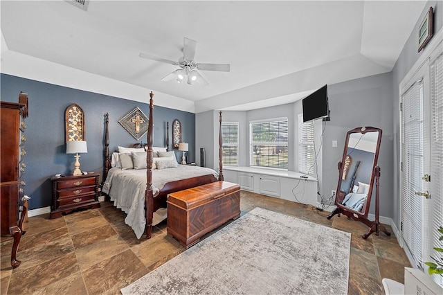 bedroom with ceiling fan