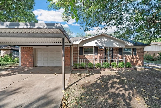 view of front of house featuring a porch and a garage