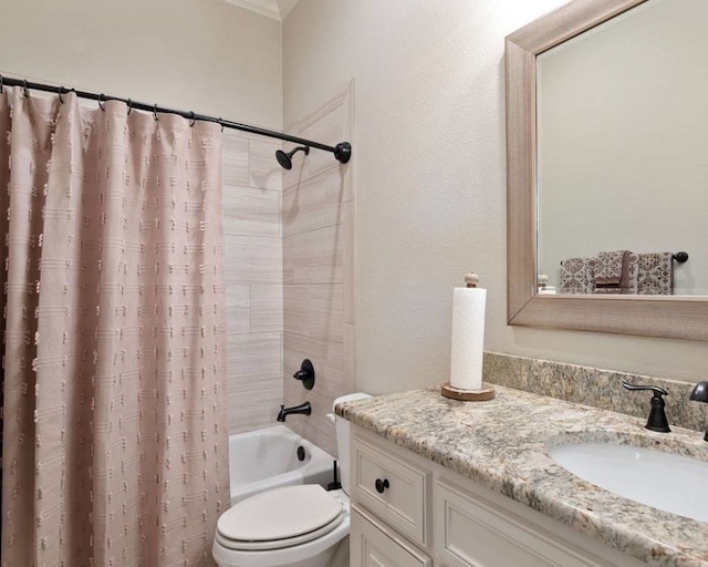 full bathroom with shower / bath combination with curtain, vanity, and toilet