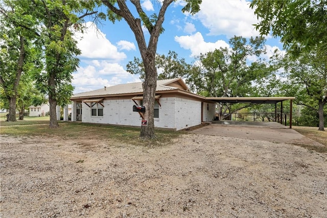 Listing photo 2 for 1101 N Marable St, West TX 76691