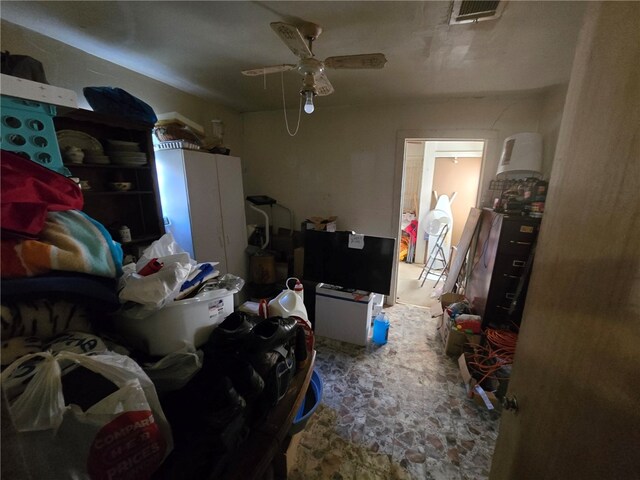 bedroom featuring ceiling fan