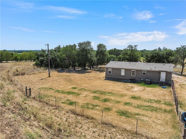 view of yard featuring a rural view