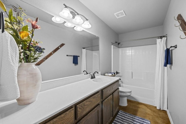 full bathroom featuring shower / tub combo with curtain, vanity, and toilet