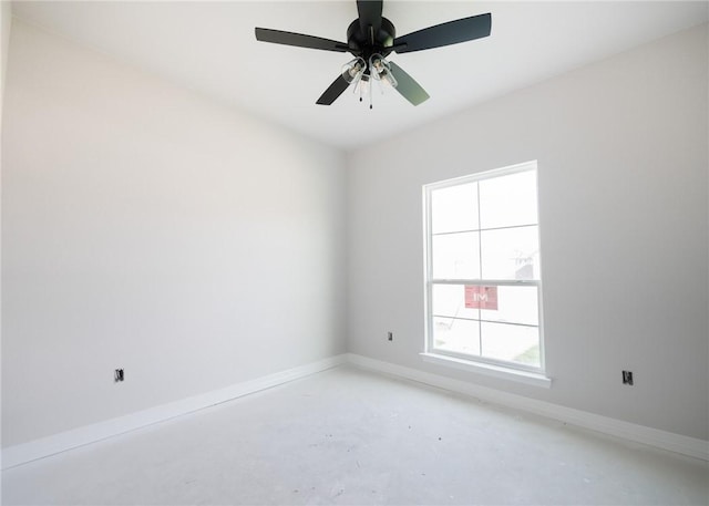 unfurnished room with ceiling fan