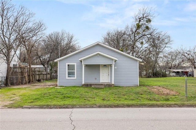 view of front of house with a front lawn