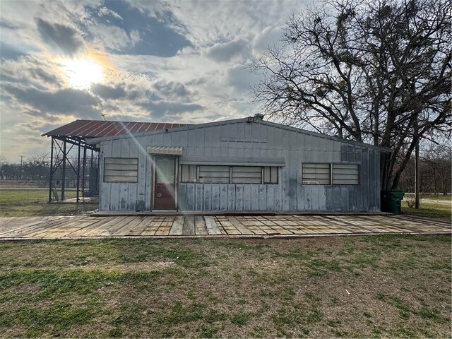 view of outdoor structure