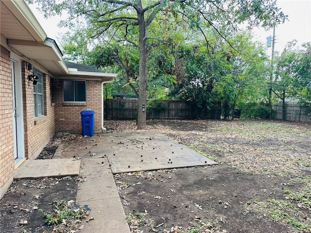 view of yard with a patio