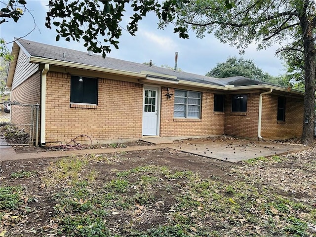 view of front of house featuring a patio