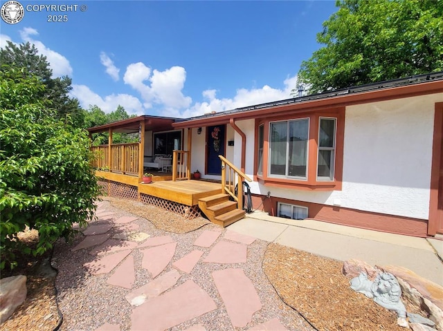 2114 Rangeview Dr, Pueblo, CO 81008 - entrance to property with stucco siding