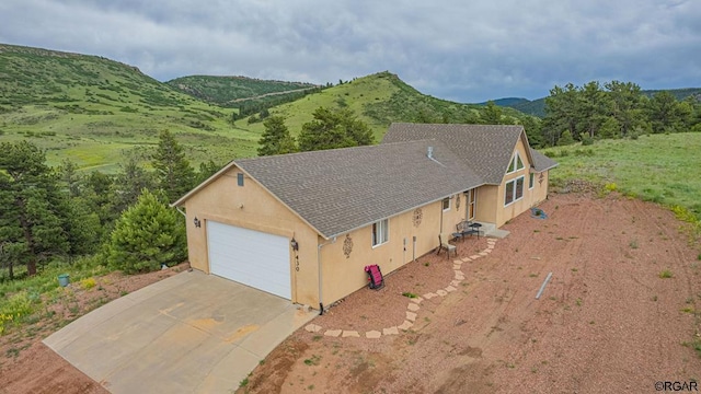 bird's eye view with a mountain view