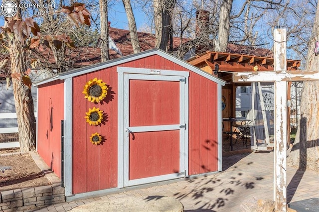 view of outbuilding