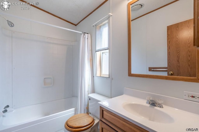 full bathroom with shower / tub combo, vanity, ornamental molding, vaulted ceiling, and toilet