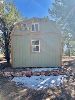 view of outbuilding featuring an outdoor structure