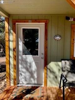 view of property entrance